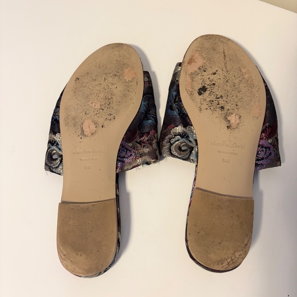 Charles David Floral Embroidered Slip On Open Toe Flats Sandals Multicolor US 6 - Picture 3 of 3